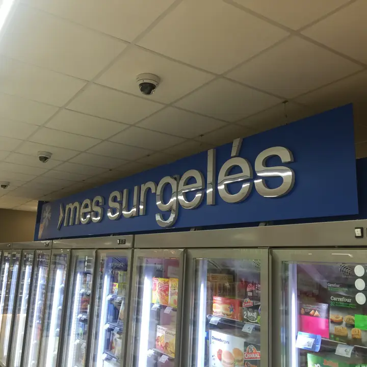 Grande distribution : signalétique de rayon en relief