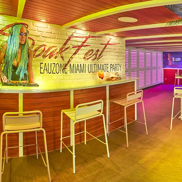 Spa Eauzone : décor mural immersif